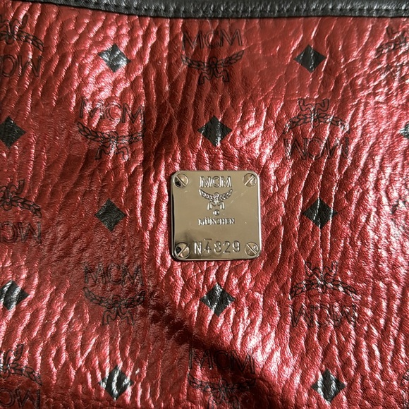 MCM galaxy reversible large size tote - Picture 3 of 12